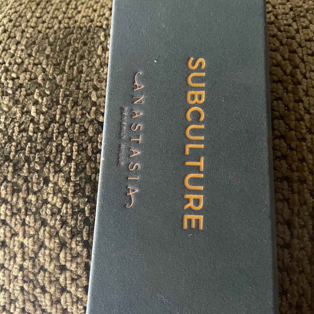 Anastasia Beverly Hills subculture palette.